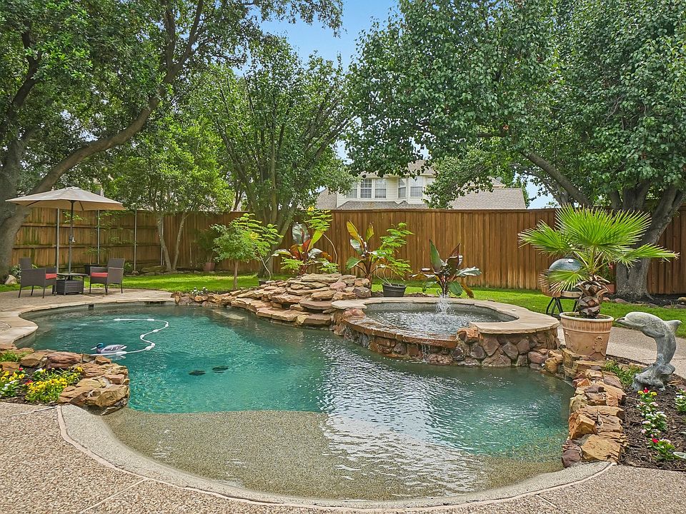 1st image of 6109 Crestside Dr