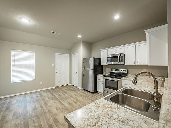 4th image of 44 Dunnaway Dr