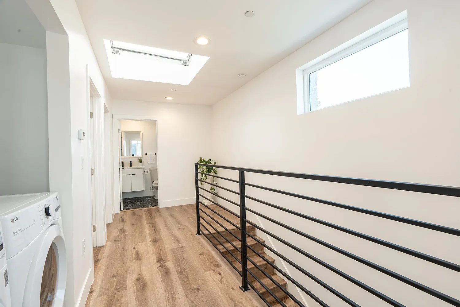 5 bed, $1,850 — Photo 3