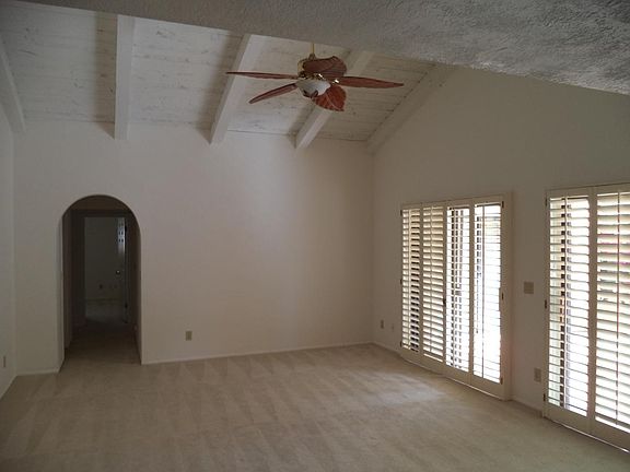 4th image of 3125 E Claremont Ave