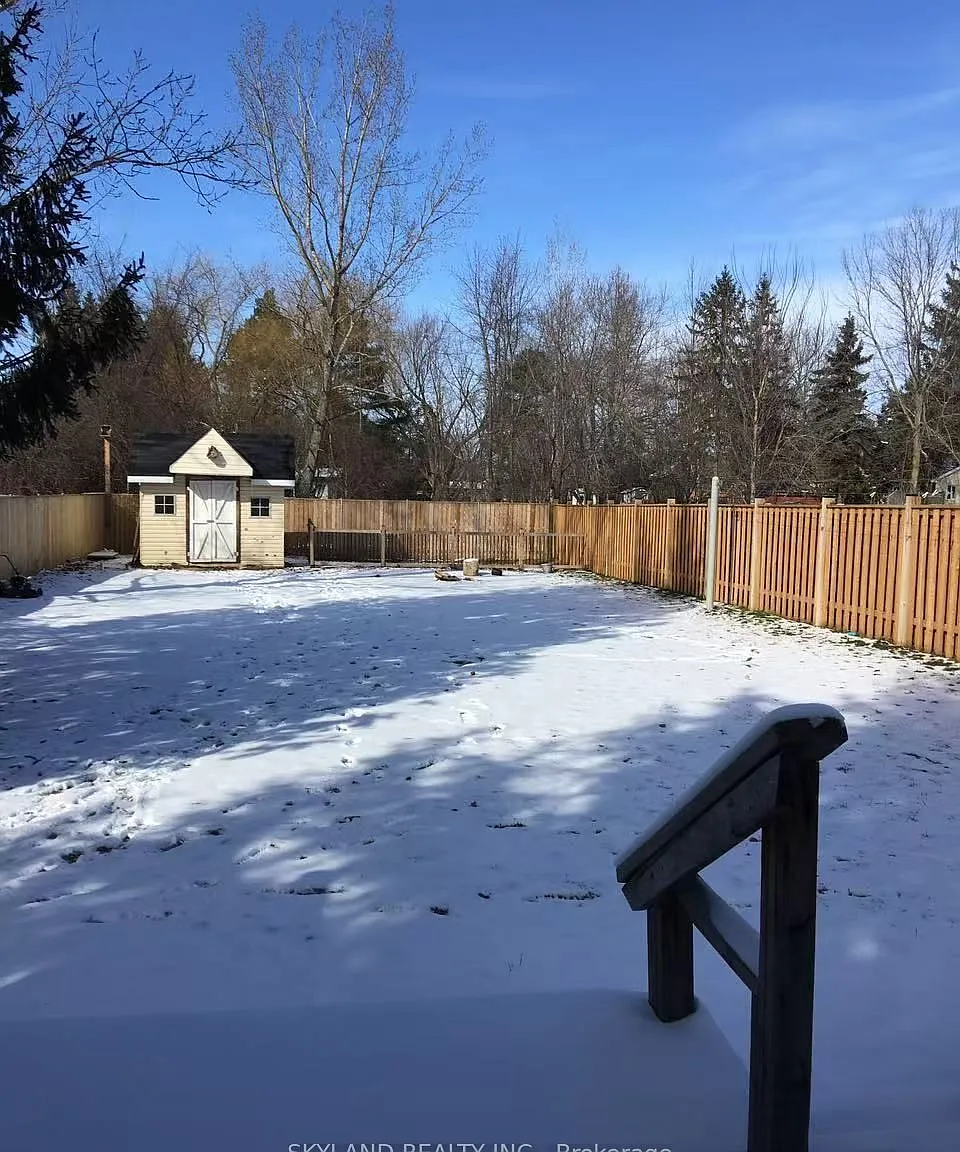 3 bed, $1,900 — Photo 2