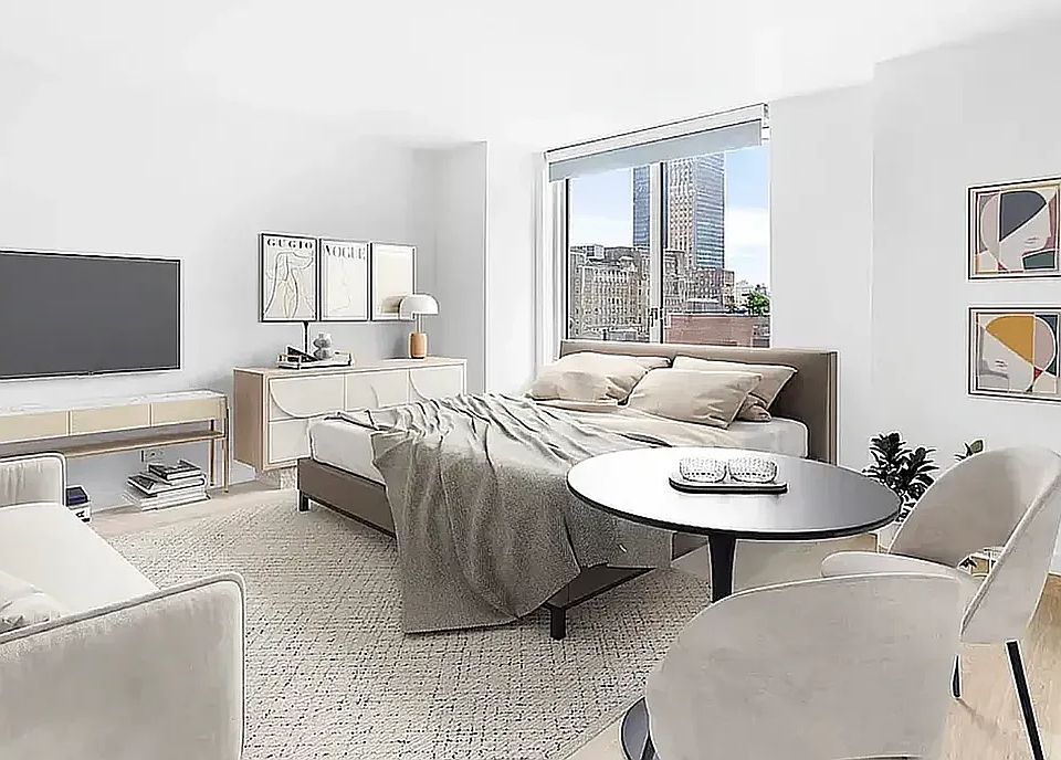 1st image of 70 W 37th St #1112