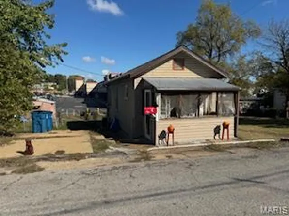 717 Bartolet Ave, Saint Louis, MO 63125