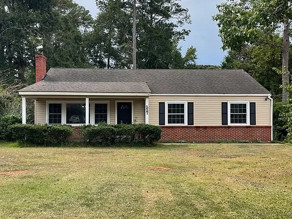 227 Country Club Dr, Greenville, AL 36037