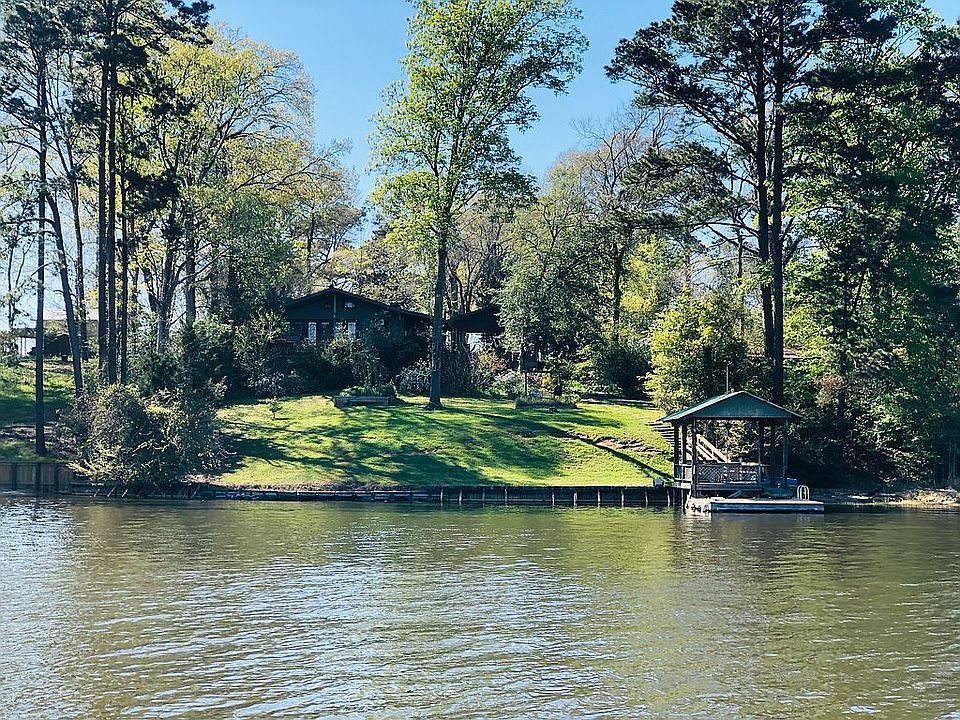 1st image of 213 Redbud Cir