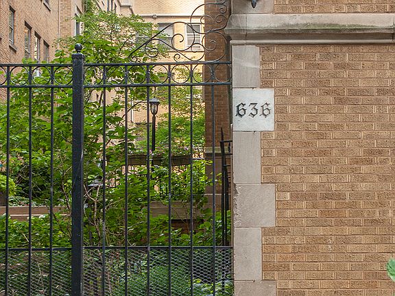 2nd image of 636 W Waveland Ave APT 3D