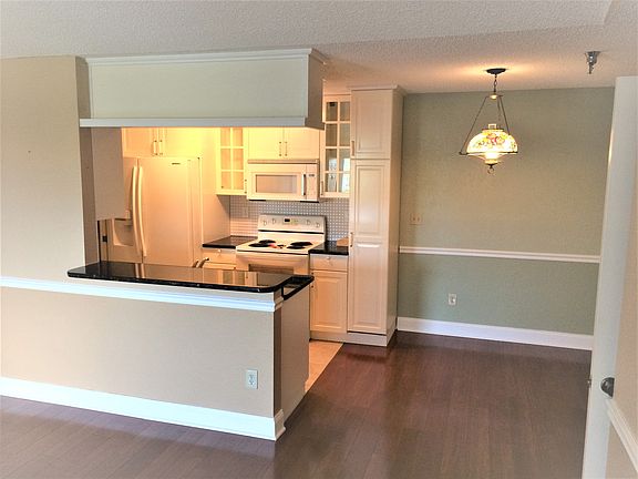 4th image of 10263 Gandy Blvd N #1012
