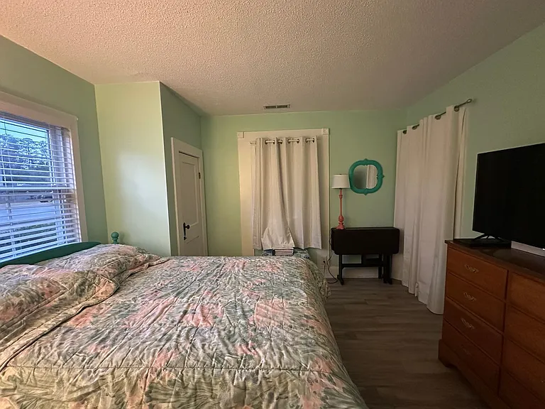302 N Shores Rd — Photo 16