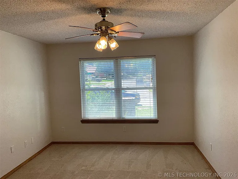 3209 Skylane Dr — Photo 19