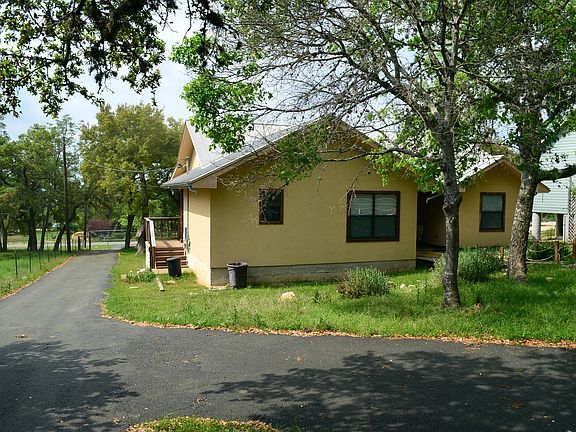 3rd image of 1027 Oak Hollow Way