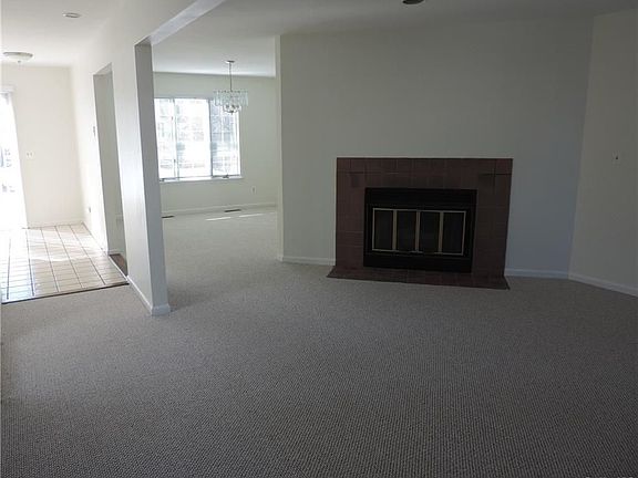 2nd image of 12 Kings Park Dr #12