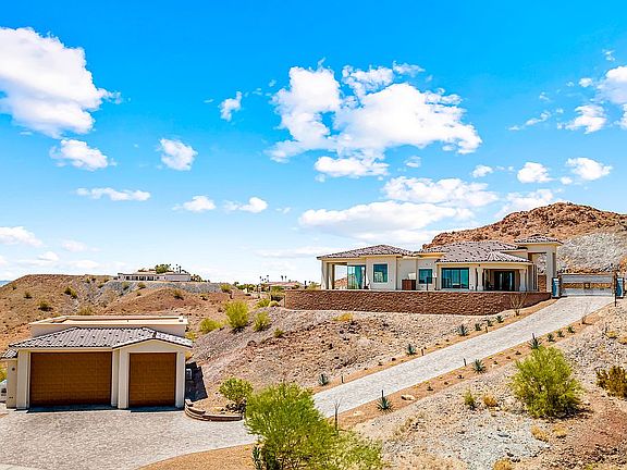 1.5 Acres of Amazing