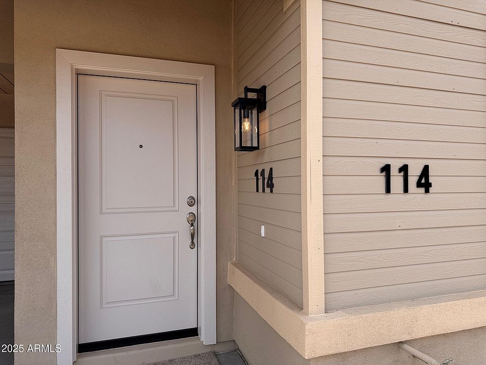 1st image of 523 S PASADENA -- #114