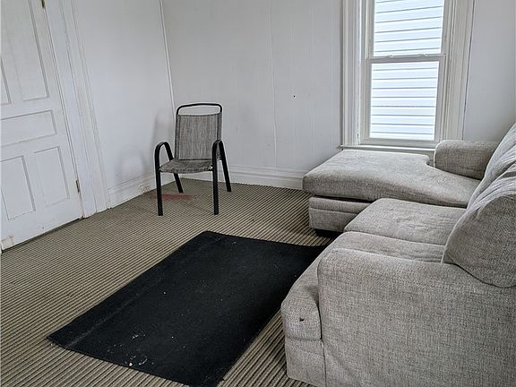 5th image of 12 Ashley Pl