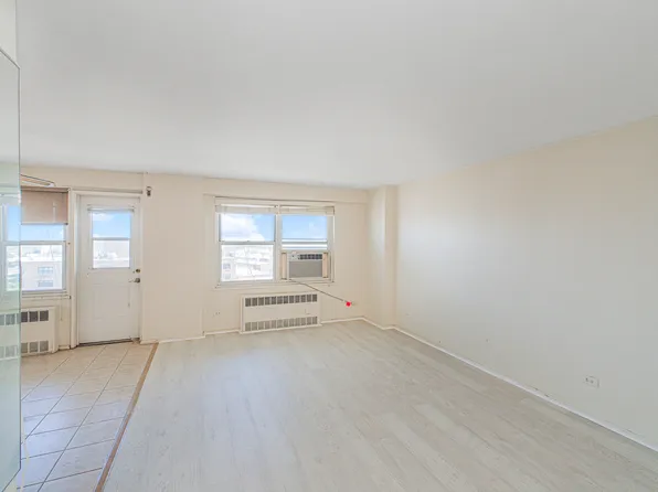 2630 Cropsey Avenue image 2 of 21