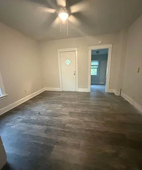 1409 Young St #1 — Photo 9