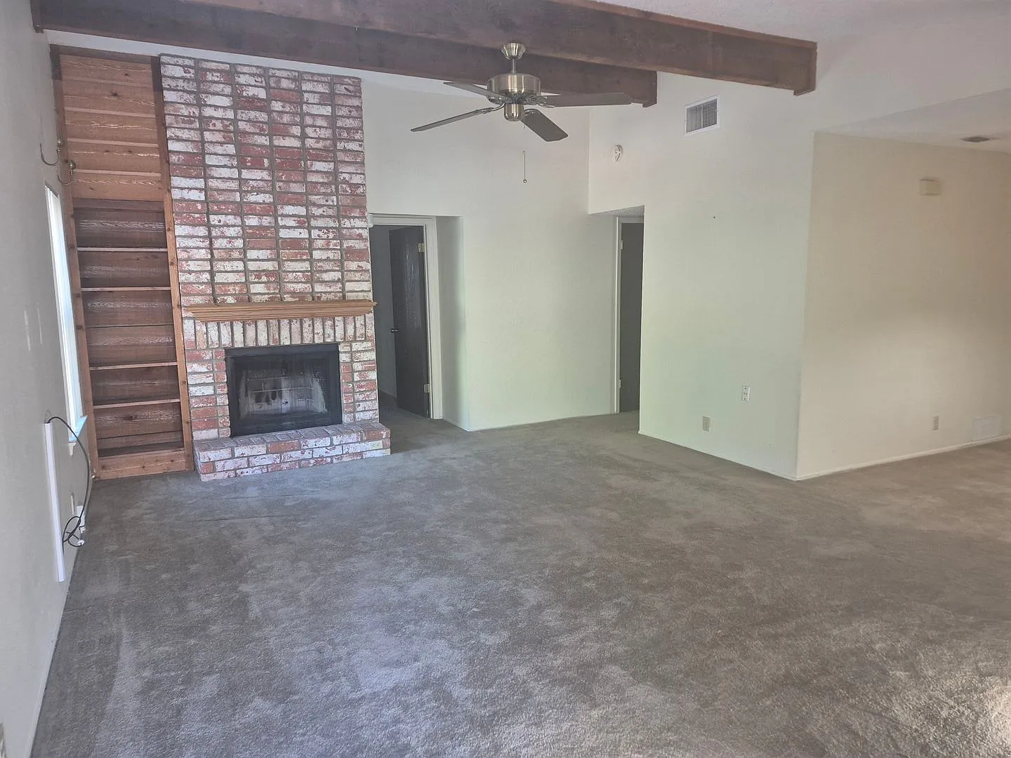 Gorgeous 3 Bed/2.5 Bath End Unit Townhome in the Park at Quail Creek!! — Photo 2