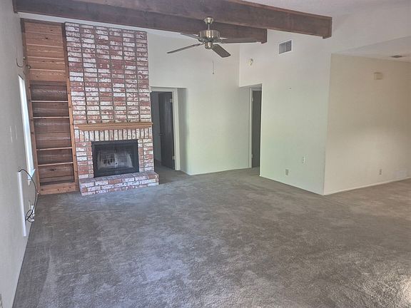 2nd image of 914 W Meadowmere Ln