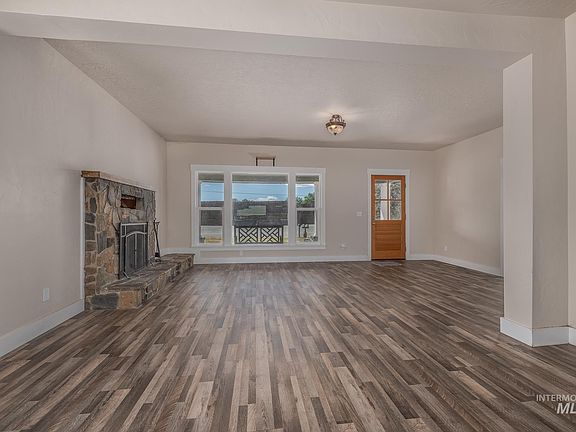 4th image of 504 N 9th St