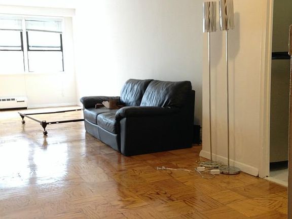 4th image of 421 W 57th St APT 5F