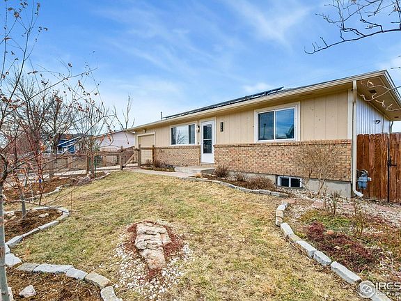 2nd image of 924 Larch Dr