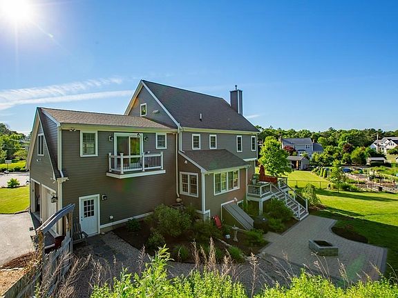4th image of 22 Willowbe Ct