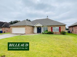 123 Nicole Dr, Youngsville, LA 70592