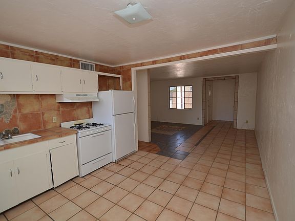4th image of 3520 E Monte Vista Dr
