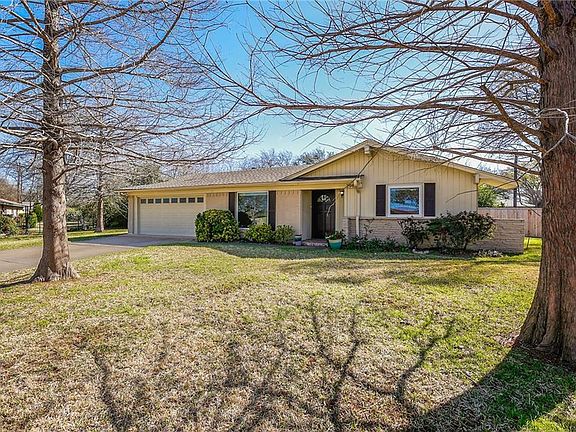 3rd image of 2945 Sinbad Cir