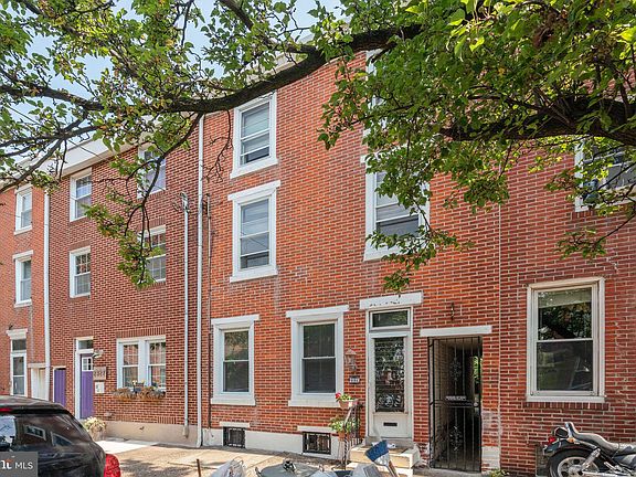 2nd image of 2329 E Susquehanna Ave