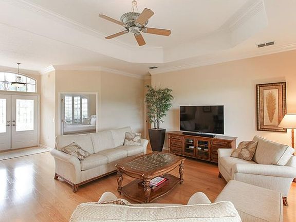 3rd image of 12718 Lake Jovita Blvd