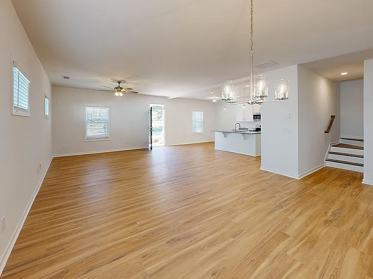 Quinn Residences at Dorchester Place — Photo 7