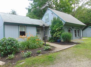 21 Avon Dr, Topsham, ME 04086