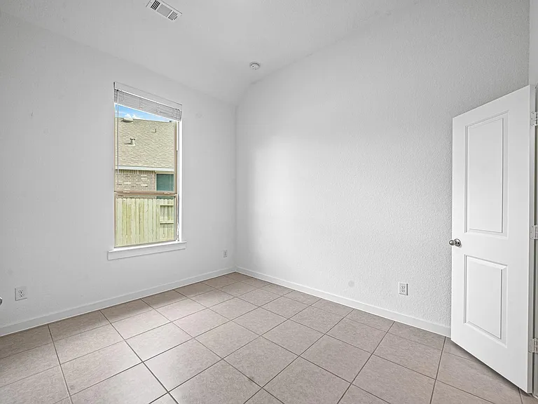 2221 Forest Trace Ln — Photo 25