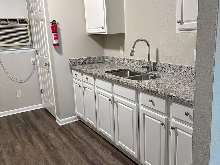 208 Valley View Ave #10 — Photo 50