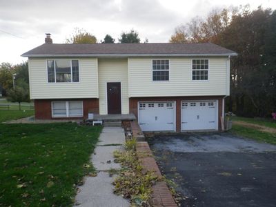 631 6th St, Colver, PA, 15927
