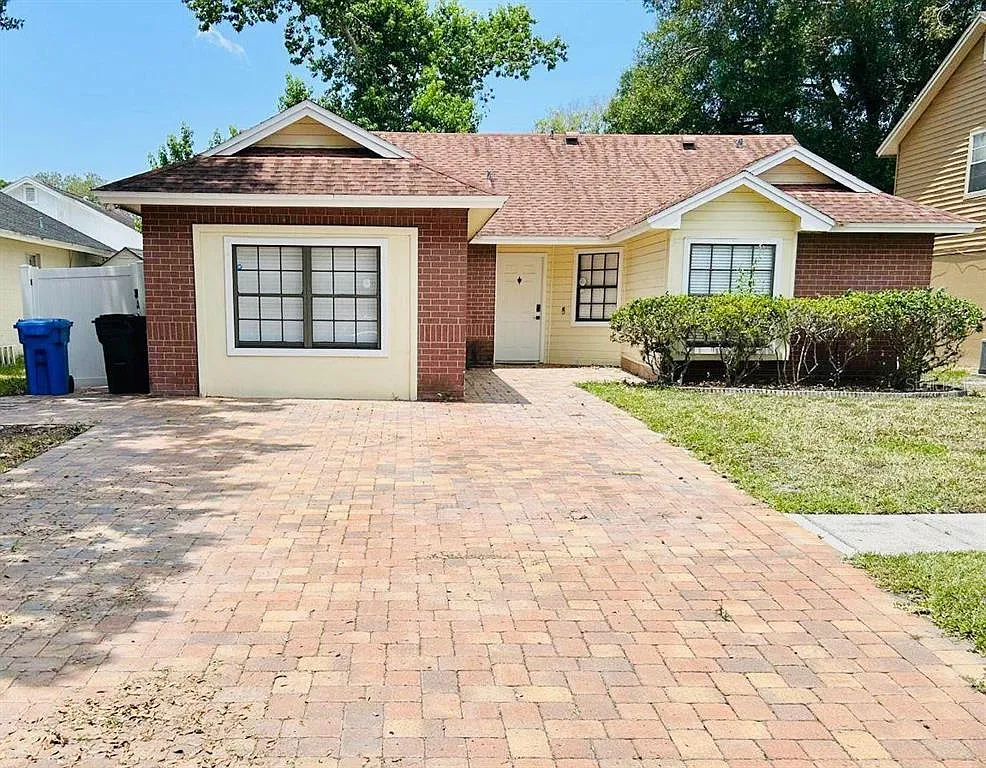 3 bed, 2.0 bath, 1413 sqft, $2,500 — Photo 1