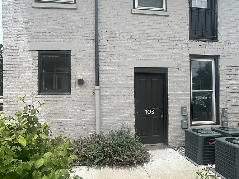 313 W Pike St #101 — Photo 2
