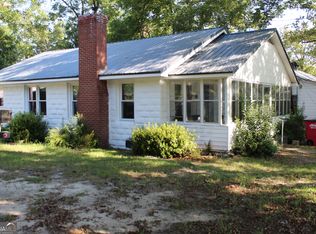 5807 14th Ave, Eastman, GA 31023