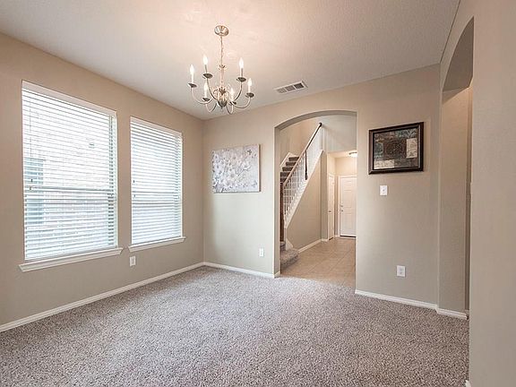 4th image of 2309 Willard Dr