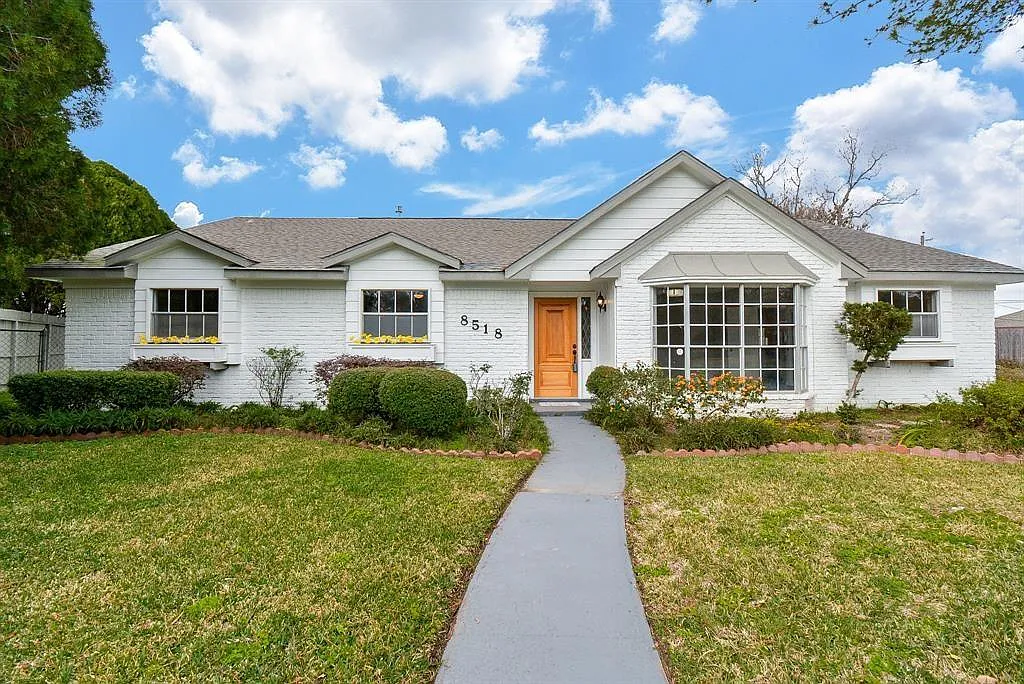 Building Photo - 8518 Braesview Ln