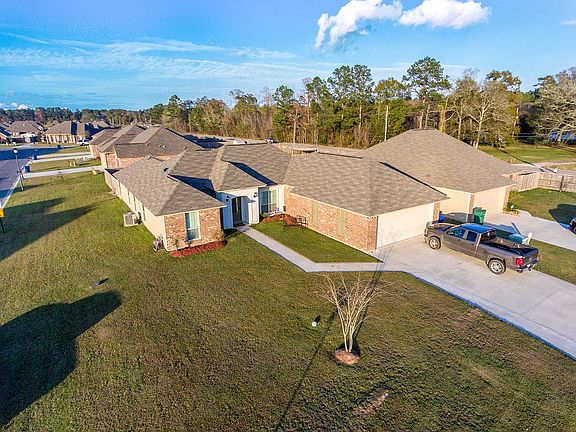 2nd image of 15083 Cross Creek Blvd