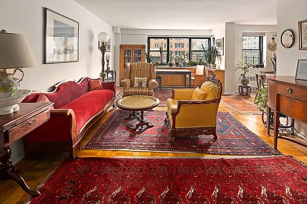1st image of 176 E 77th St APT 14D