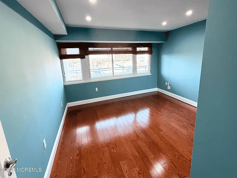 525 Ocean Blvd #405 — Photo 11