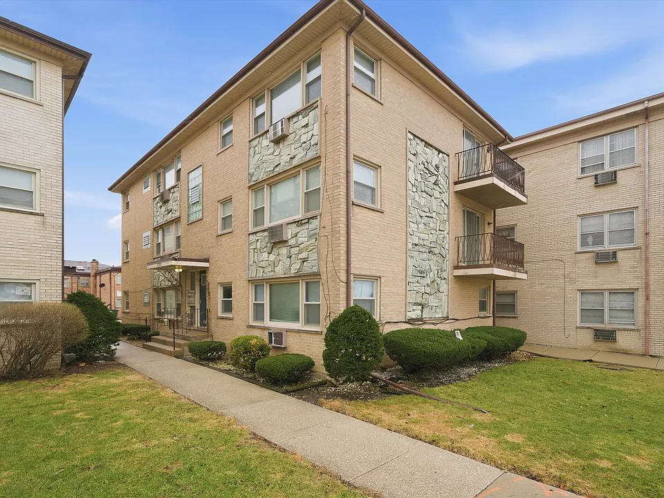 7709 W Marwood Ave #3N