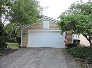 17790 Oxford Oval #11, Strongsville, OH