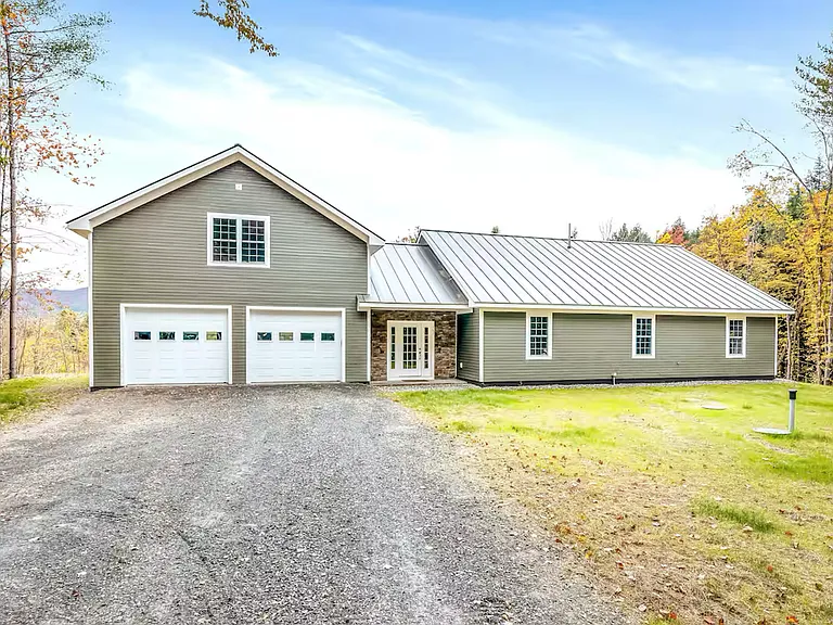 167 E Countryside Rd — Photo 33
