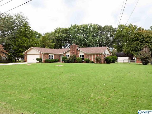 3rd image of 217 Collins Ln