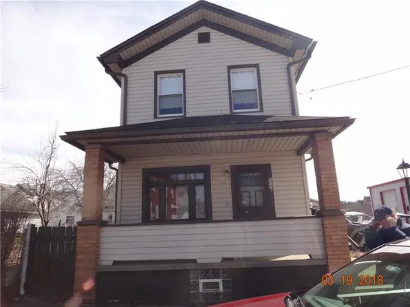 212 1/2 Friendship St, New Castle, PA 16101
