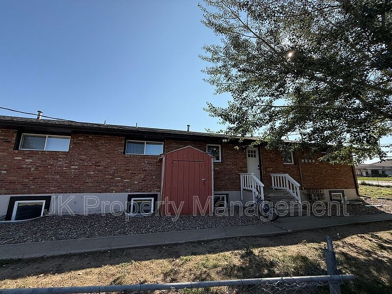 1st image of 2006 6th St NE APT B